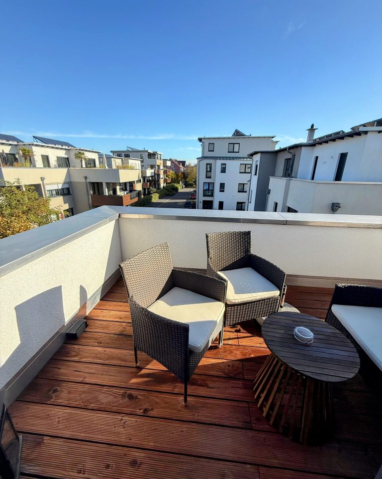 16D86903-0C5B-4F9D-9A33-358D4E9B4E9E