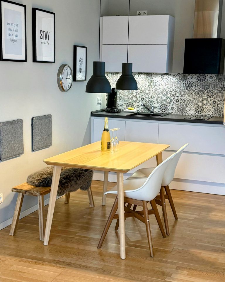 438991E4-BD56-47B5-B7E4-95A1761856AE