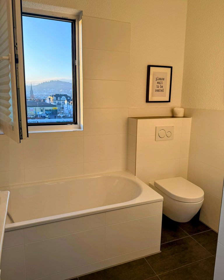 992AB3D7-F438-47C2-9C23-6AC099ECBEED