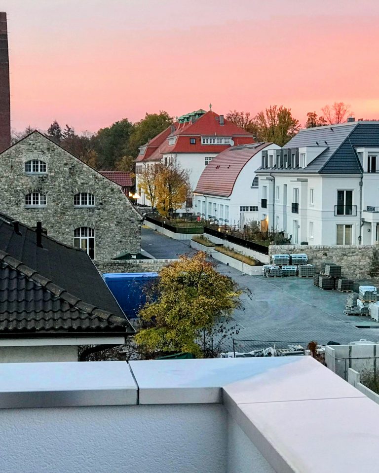 9D79698E-4660-4274-9485-F5258D09C1BC