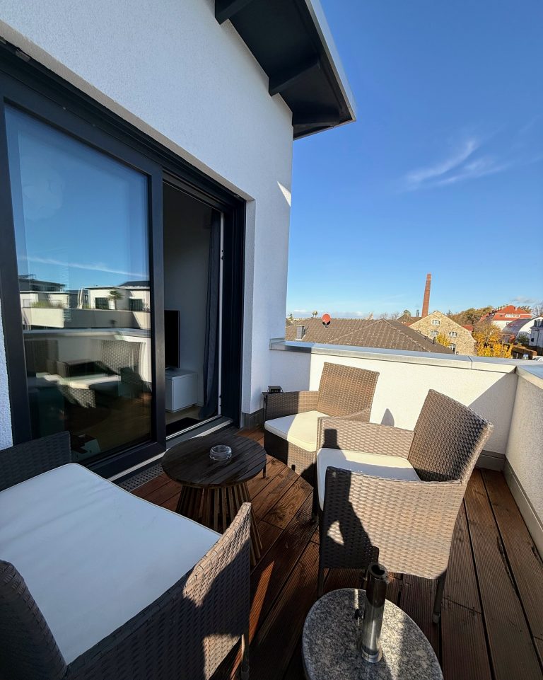 AB704E6B-3592-4BDC-BF3B-93F3C356157F