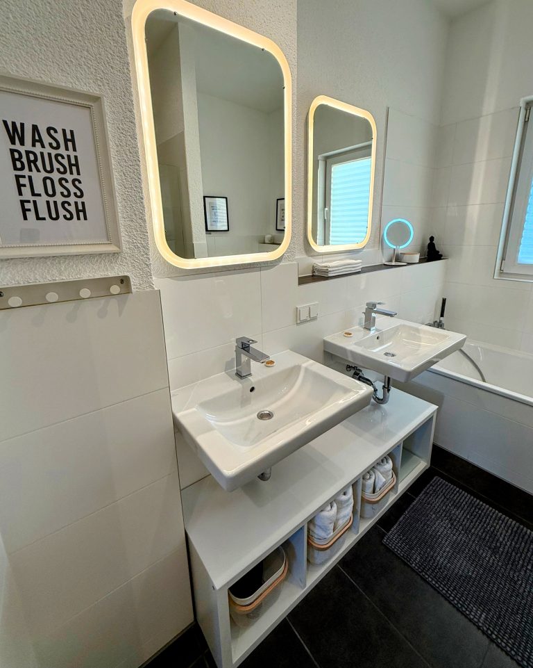 C446A7CA-93BB-479F-B168-B16BBDD0DDA0